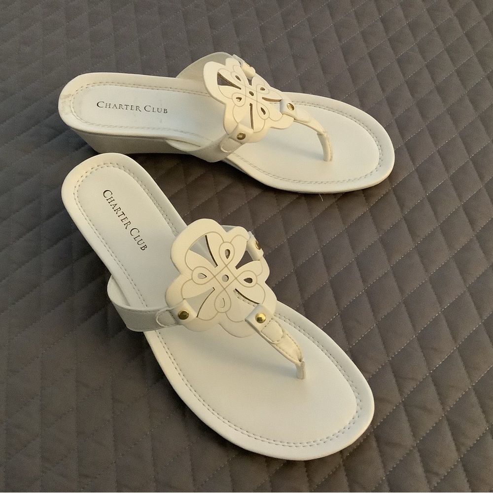 White size 8.5 charter club sandals new